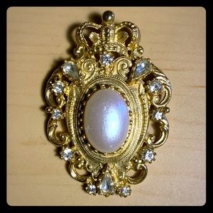 Vintage Gold & Pearl Brooch